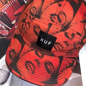 👅🫦👅• ⚫️🫦 HUF x ‘dem lips ⚫️🫦• 🫦👅🫦
